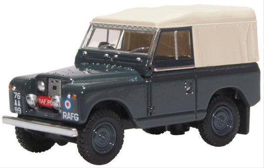 Oxford Diecast 76LR2S007 Land Rover Series II SWB Canvas RAF Police OO Gauge