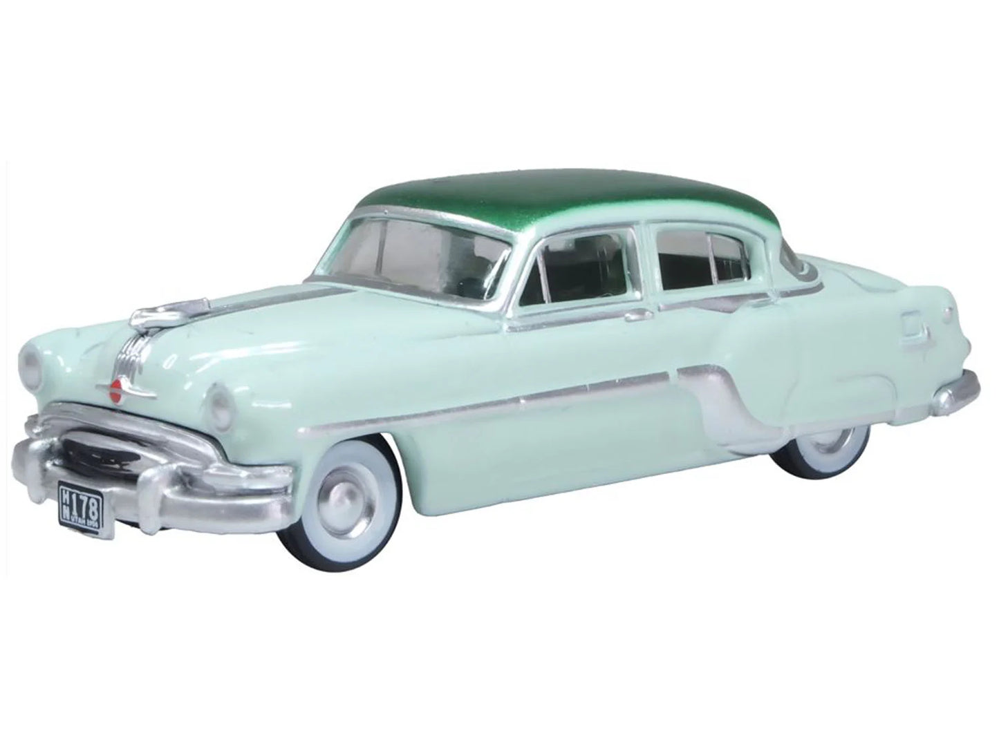 Oxford Diecast 1954 Pontiac Chieftain 4 Dr Shannon Green/Brookmere Green