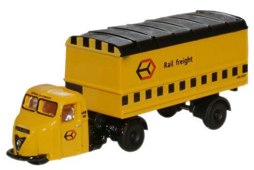 Oxford Diecast NRAB009 Scammell Scarab Van Trailer Railfreight N Gauge