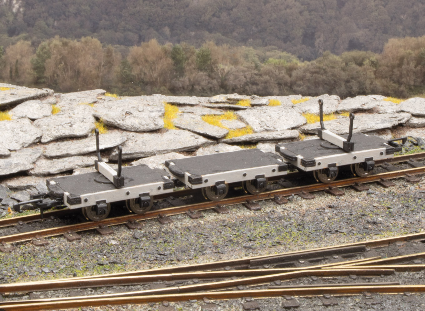 PECO OR-163 Bolster Wagon L/Cut kit (3) NG7 Gauge