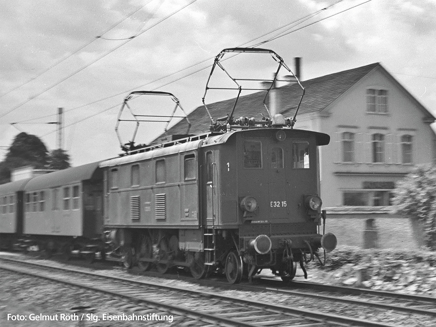 Piko Expert DB E32 15 Electric Locomotive III (~AC-Sound) PK51419 HO Gauge