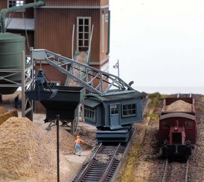 PIKO Sand Works Unloading Crane Kit HO Gauge 61126