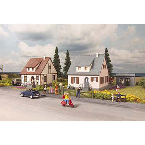 PIKO Neuburg Cottages Kit HO Gauge 61145