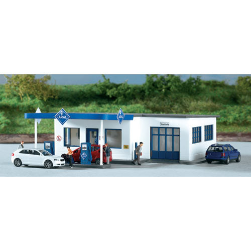 PIKO Hobby ARAL Petrol Station Kit HO Gauge 61827