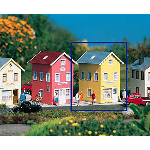 PIKO Sunny Pharmacy Kit G Gauge 62067