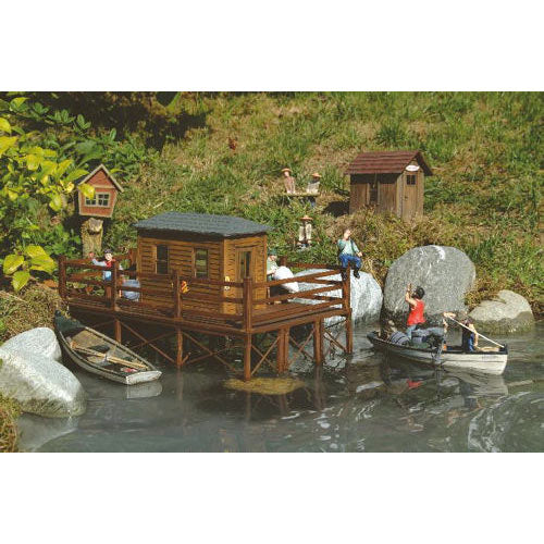 PIKO Brad's Fishing Cabin Kit G Gauge 62262