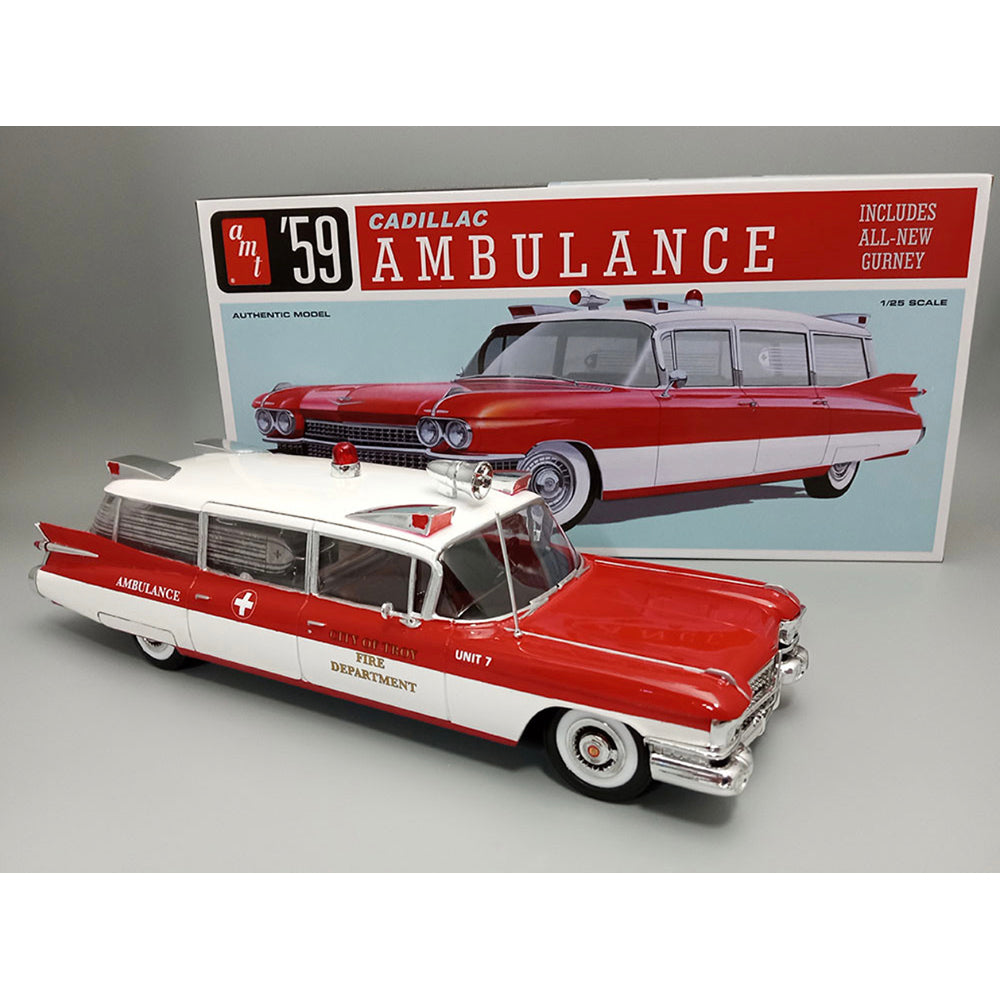 AMT 1395 1959 Cadillac Ambulance w/ Gurney 1:25 Model Kit