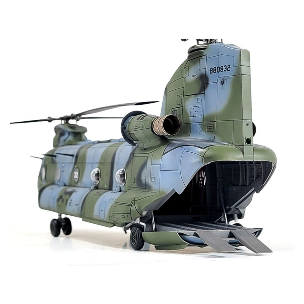 Academy 12372 CH-47D Chinook "R.O.K. Army" Helicopter 1:48 Model Kit