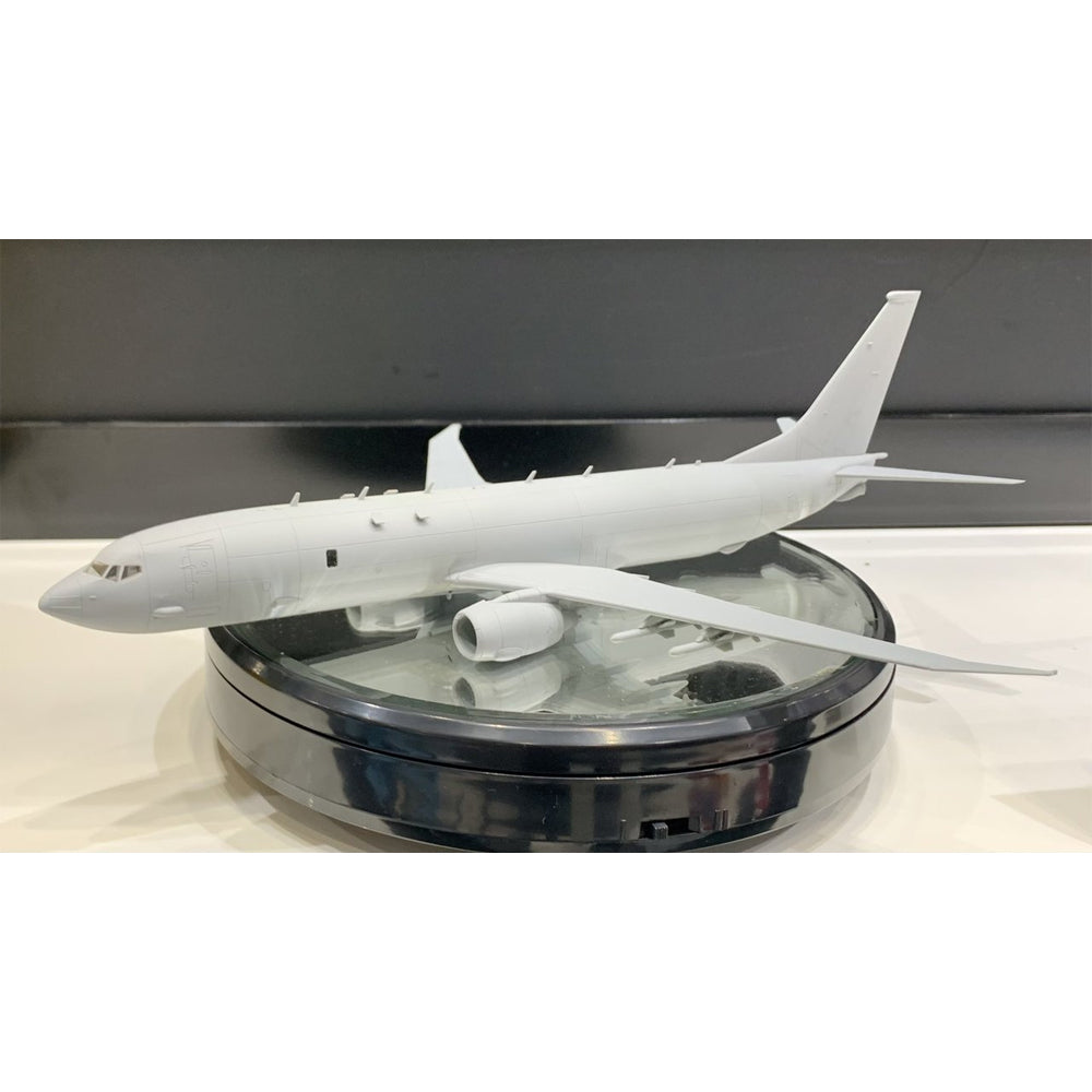 Academy 12635 US Navy P-8A Poseidon Maritime Patrol Aircraft 1:144 Model Kit