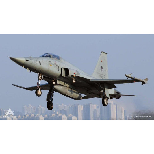 Academy 12644 RoKAF KF-5E Tiger II 1980s-Present 1:144 Model Kit