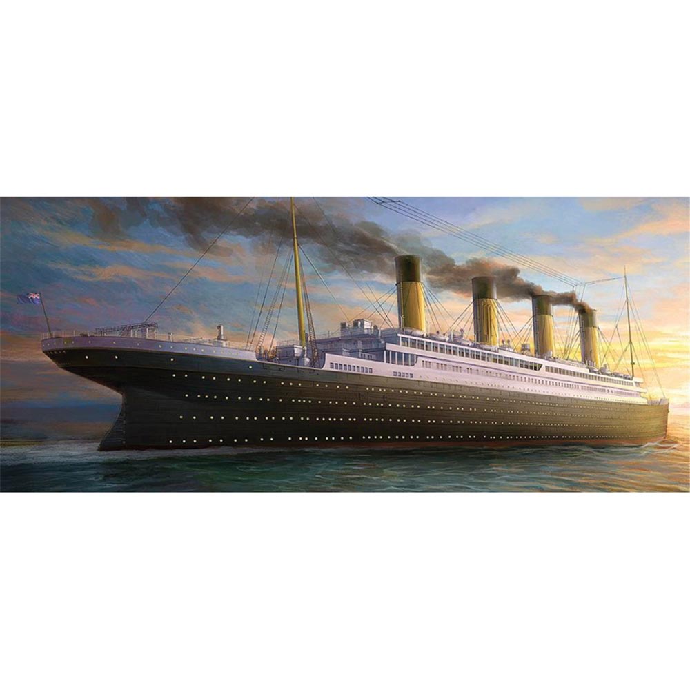 Academy Hobby 14215 The White Star Liner Titanic 1:400 Plastic Model Kit
