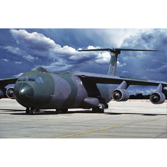 Roden ROD331 Lockheed C-141B Starlifter s/n 60128 1:144 Model Kit