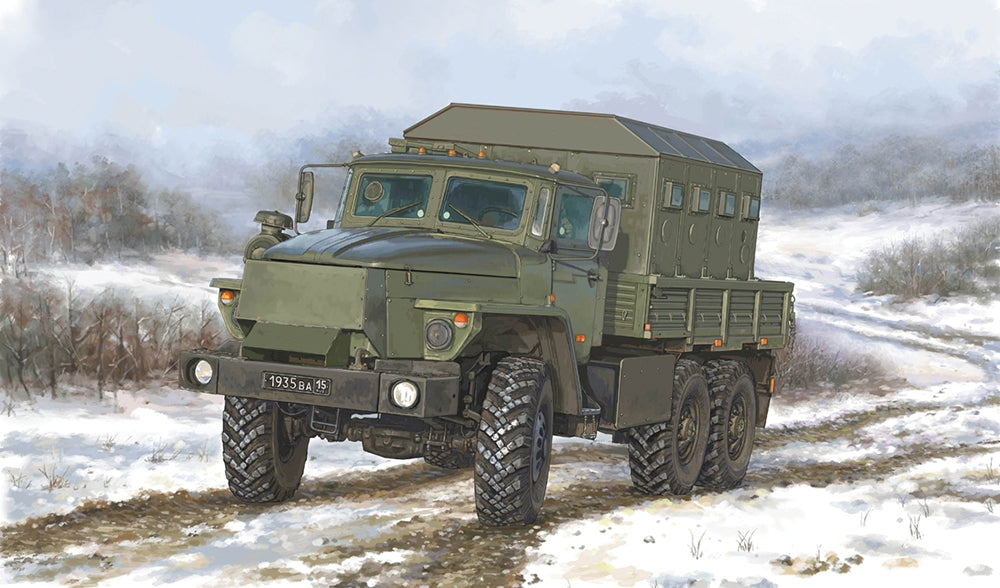 Trumpeter 1071 Russian URAL-4320 CHZ 1:35 Model Kit