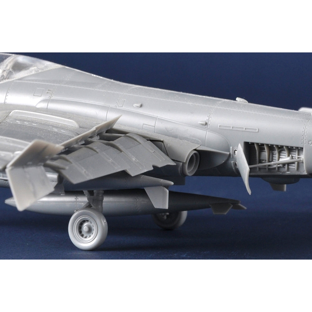 Trumpeter 01640 A-6A Intruder 1:72 Model Kit