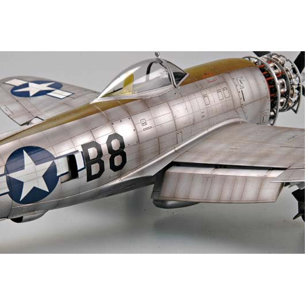 Trumpeter 2263 Republic P-47D Thunderbolt Bubbletop 1:32 Model Kit