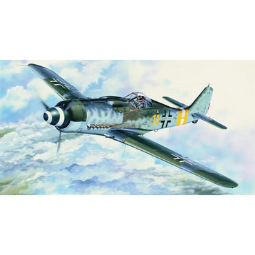 Trumpeter 2411 Fw 190D-9 Stab IV/JG3 1945 1:24 Model Kit