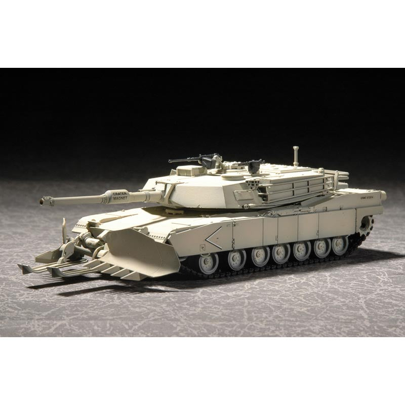 Trumpeter PKTM07277 M1A1 with Mine Clearing Blade System 1:72 Model Kit