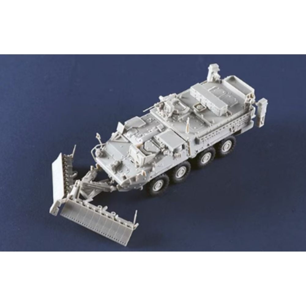 Trumpeter 07427 M1132 Stryker Engineer Squad Vehicle w/SMP& 1:72 Model Kit