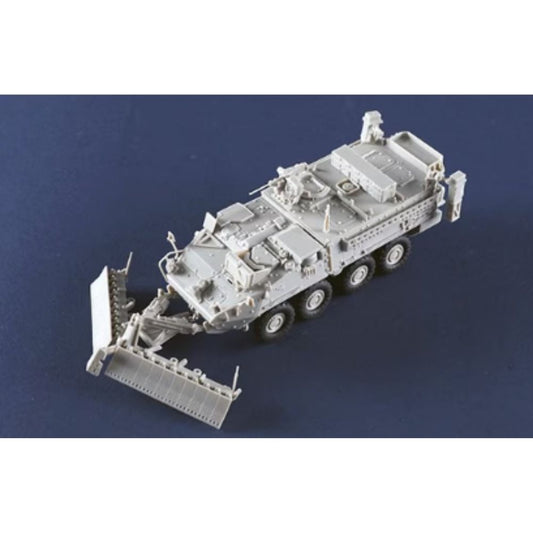 Trumpeter 07427 M1132 Stryker Engineer Squad Vehicle w/SMP& 1:72 Model Kit