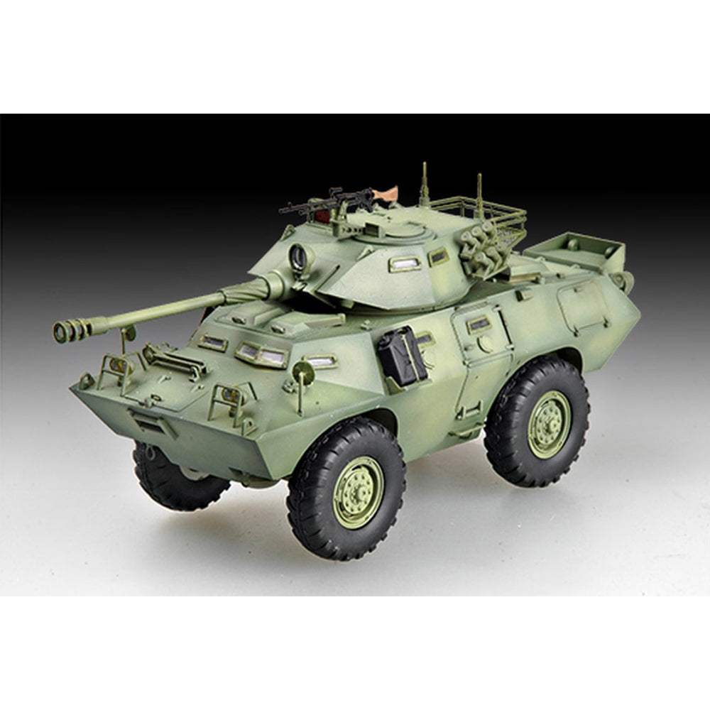 Trumpeter 07443 LAV-150 Commando AFV w/Cockerill 90mm Gun 1:72 Model Kit