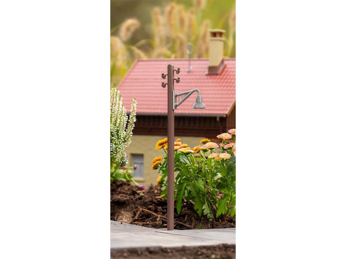 Pola 333233 Wooden Pole with Bracket Light (2) Kit G Gauge