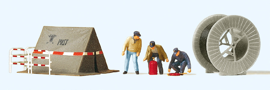 Preiser 10374 Telecomms Workers (3) and Accessories Exclusive Figure Set HO