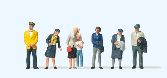 Preiser 10382 Passengers (5) and Stewards (2) Exclusive Figure Set HO