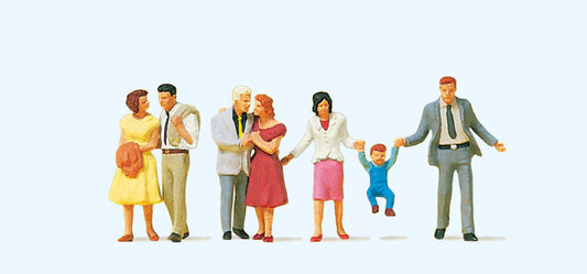 Preiser 10514 Walking Couples (3x2) Exclusive Figure Set HO