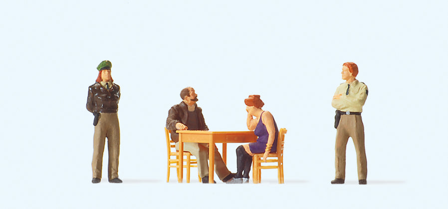 Preiser 10604 Questioning Scene (4) Exclusive Figure Set HO