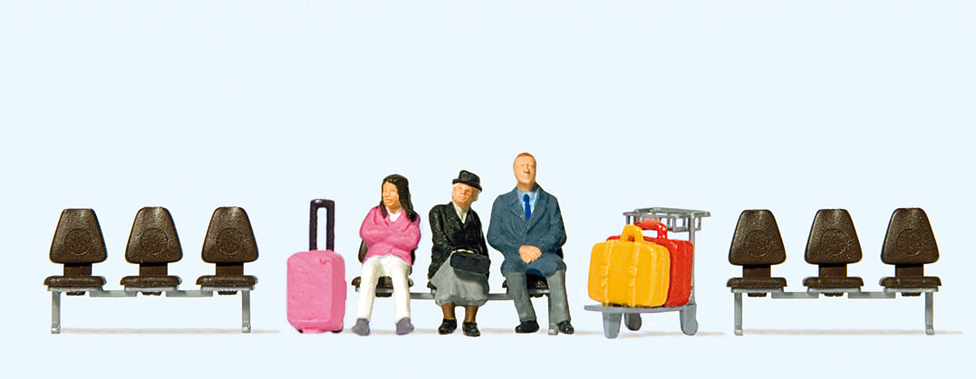 Preiser 10661 Waiting Travellers (3) on Modern Seats Exclusive Figure Set HO