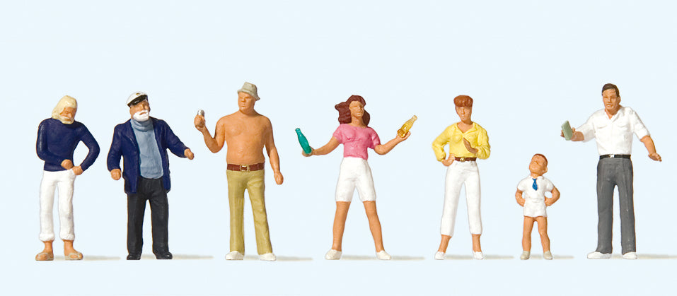 Preiser 10690 At the Kiosk (7) Exclusive Figure Set HO