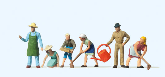 Preiser 14081 In the Garden (6) Standard Figure Set HO