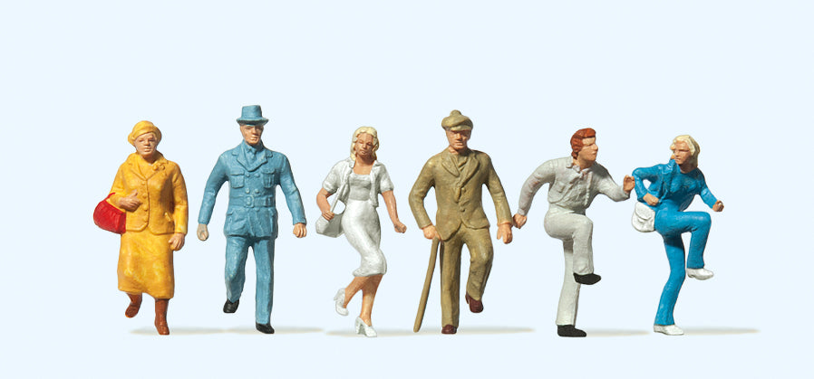 Preiser 14132 Climbing the Stairs (6) Standard Figure Set HO