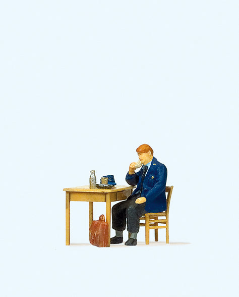 Preiser 28118 Railwayman Eating Breakfast Figure HO