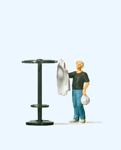 Preiser 28142 Man Hanging up his Jacket Figure HO