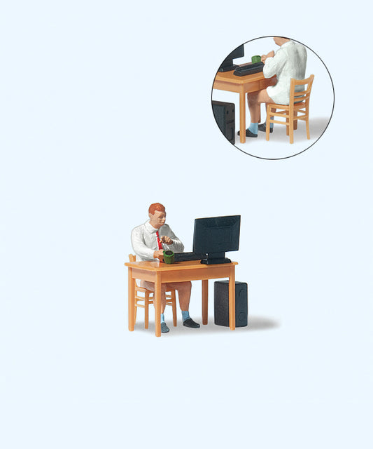 Preiser 28250 Working from Home Figure HO