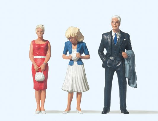 Preiser 45032 Passers By (3) Figure Set G Gauge