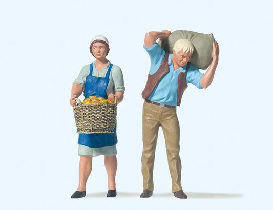 Preiser 45072 Farmer's Wife with Basket and Farmer with Sack Figure Set G Gauge