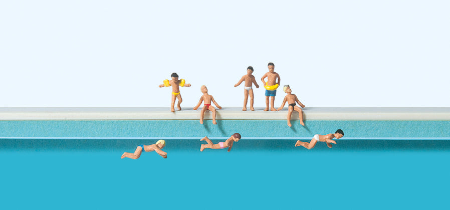 Preiser 79091 Children at the Pool (8) Figure Set N Gauge