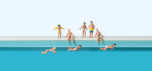 Preiser 79091 Children at the Pool (8) Figure Set N Gauge