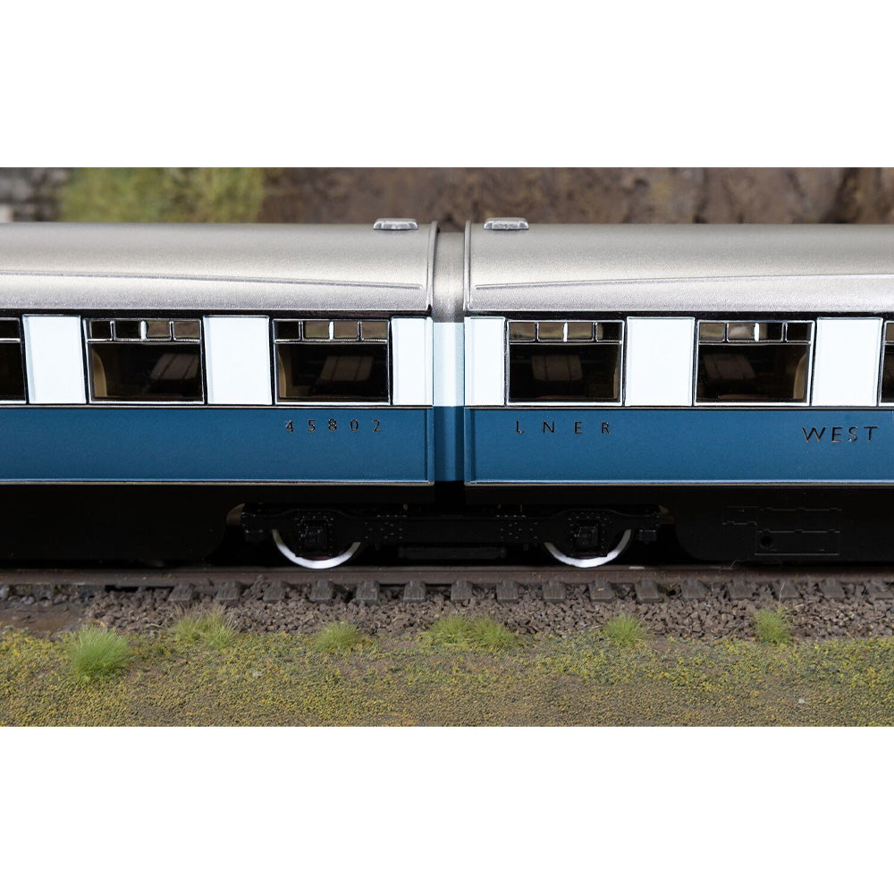 Hornby R40477 LNER West Riding Ltd Brake Third & Kitchen Third Artic. Coach Pack