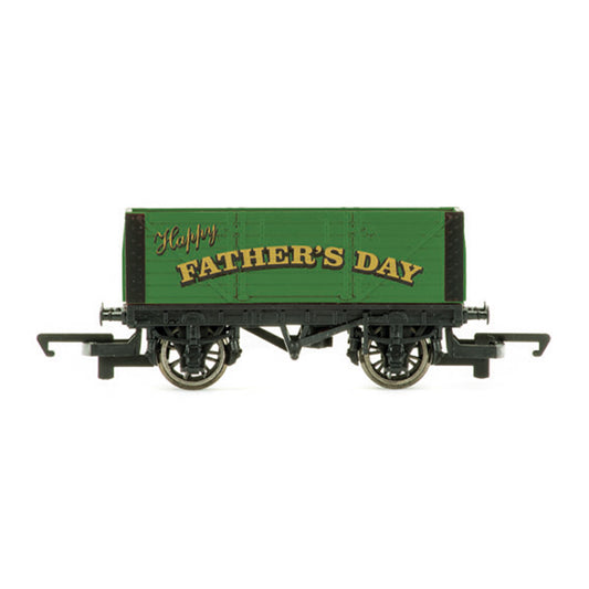 Hornby R60284 2025 Fathers Day Wagon