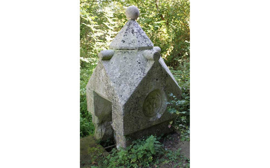 Hornby Skaledale Building R7298 Village Pump