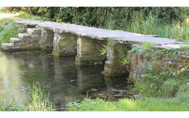 Hornby Skaledale Building R7341 Stone footbridge