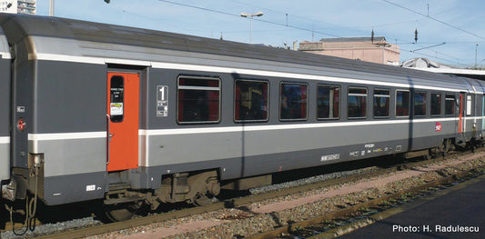 Roco 74537 SNCF A10rtu 1st Class Corail Saloon Coach VI HO