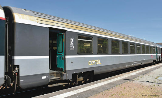 Roco 74541 SNCF B10rtu 2nd Class Corail Saloon Coach VI HO