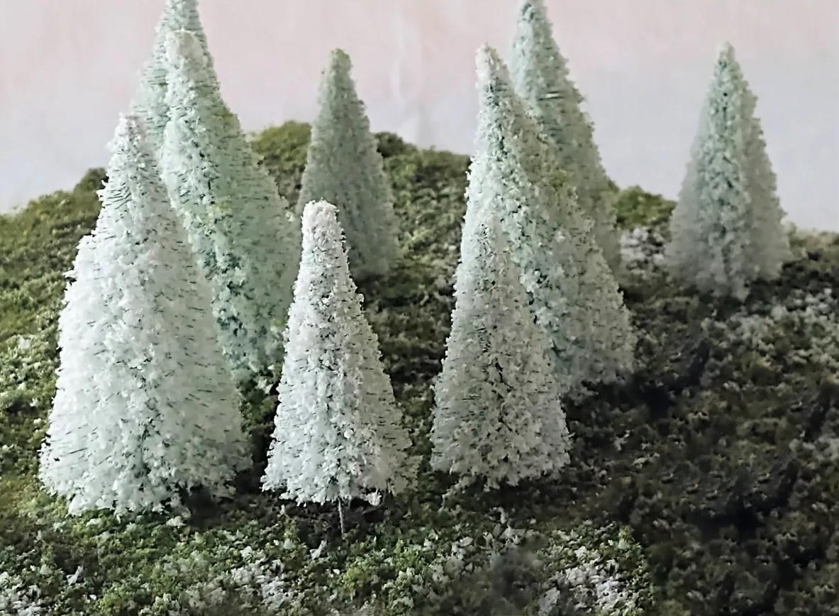 Rock Island Hobby 24201 Snow Covered Dense Pine Trees 50mm (12)
