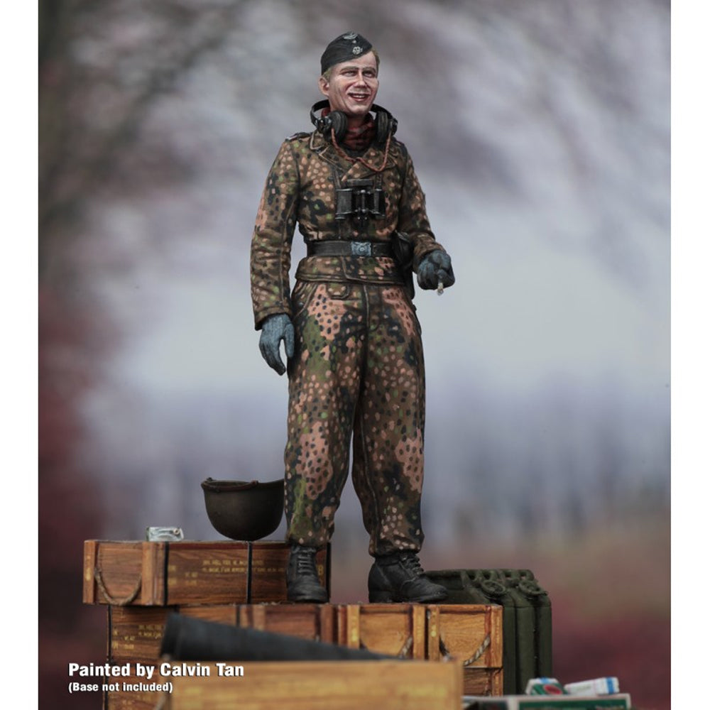 Royal Model 1025 German Tanker 'Ardennes 1944' 1:72 Resin Figure Kit