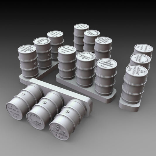 Royal Model 1069 WWII German Fuel Drums 1:48 Resin Kit