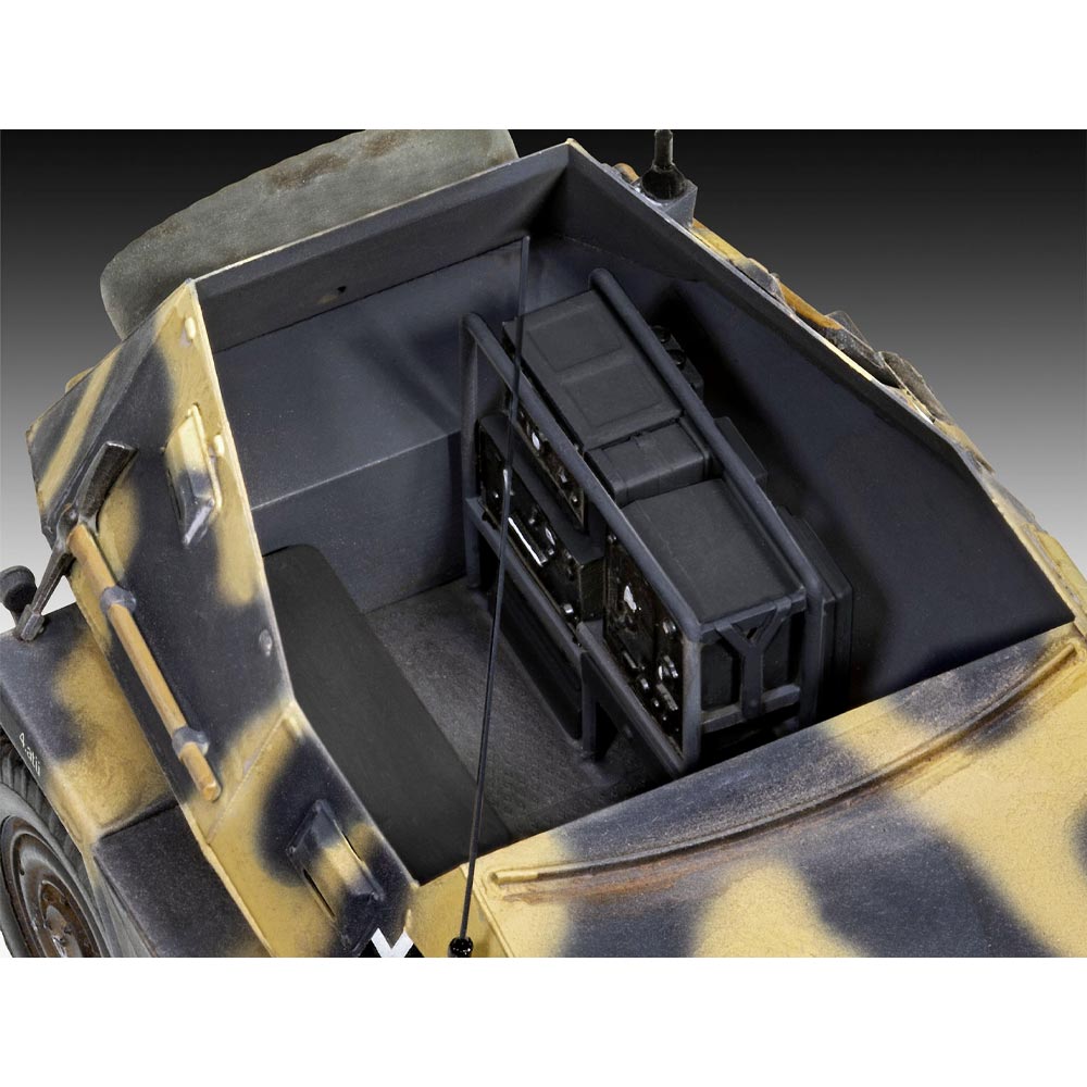 Revell 03335 German Command Armoured Vehicle Sd.Kfz.247 Ausf.B 1:35 Model Kit